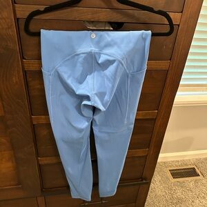 Lululemon Power Thru HR Tight 25”. New with tags. Size 6
